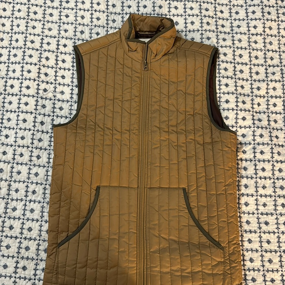 Mutual weave tan & maroon vest, zip up
